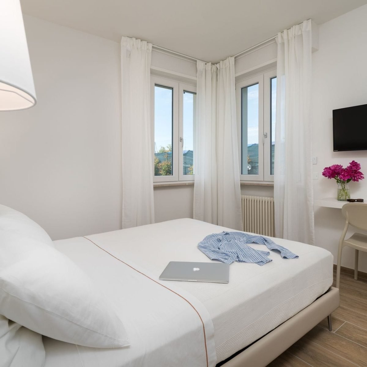 Beautiful house Sirmione Italy apartments Ond