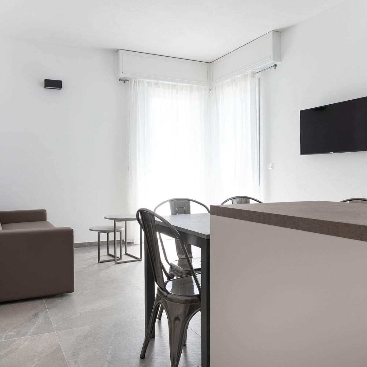 du lac apartments Desenzano del Garda Italy apartments app