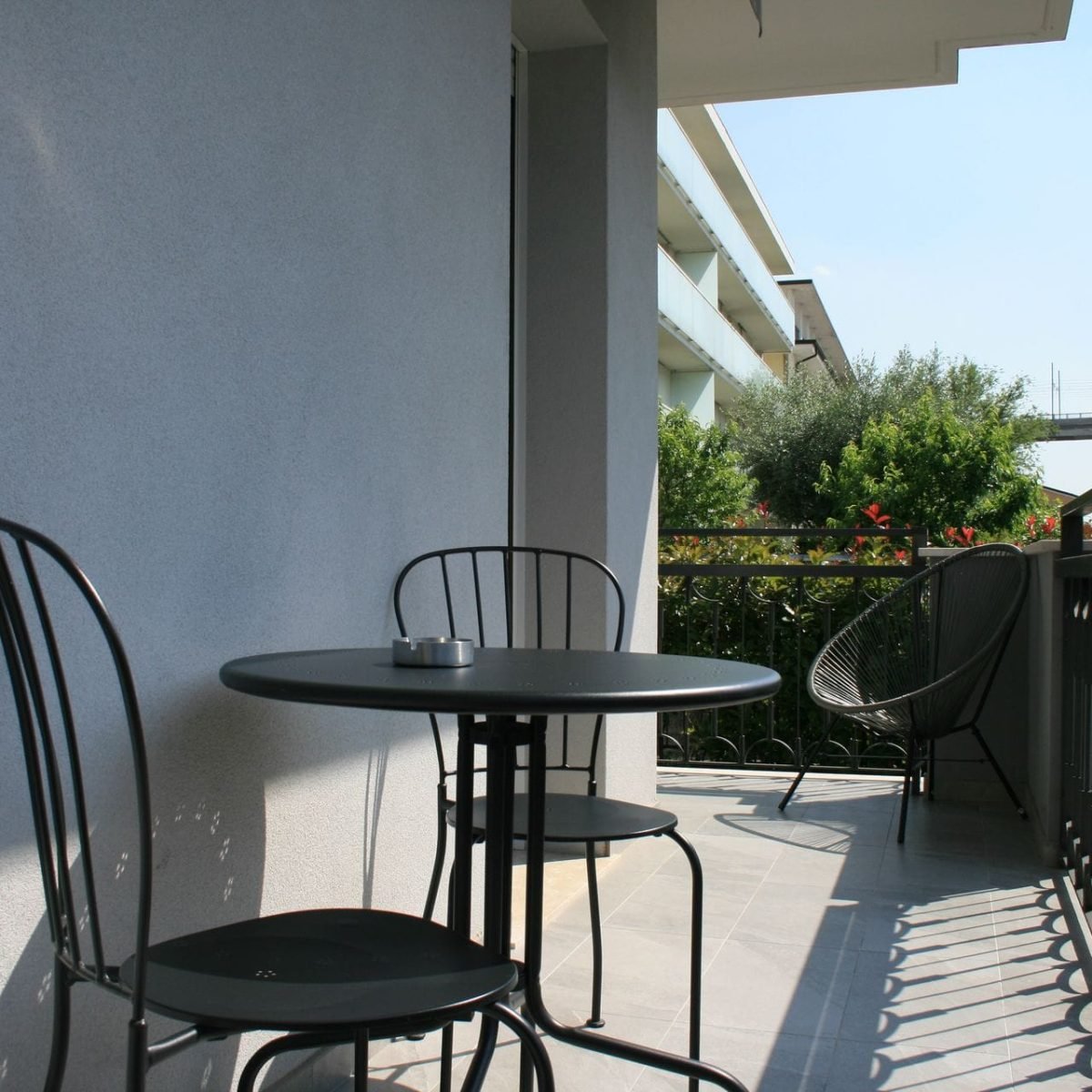 Du Lac Apartments Desenzano del Garda Italy Exterior Images